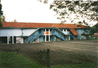 Singapore Naval Base - The Dockyard Club 1998
The Dockyard Club building as seen in 1998. I believe it has now been demolished.
Keywords: Naval; Navy; Photography; 