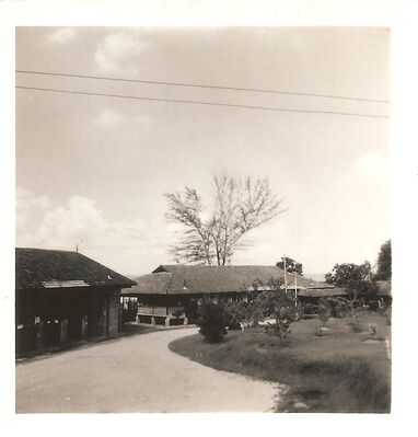 Singapore Naval Base - Accommodation. No 1 Singles Mess 'B' Blk
Naval Base Accommodation. No 1 Mess 'B' Block on Beaulieu Road in 1957. Built by the main contractor Sir John Jackson in the early 1920's to house his staff. Built conveniently close to Beaulieu House a planters property requisitioned to be used by Navy Dept staff supervising the contract. On completion of the build of the Naval Base the block was converted to a mess for single civilian men posted from the UK to work at the Dockyard. Beaulieu House became the Chief of Staffs House.    
